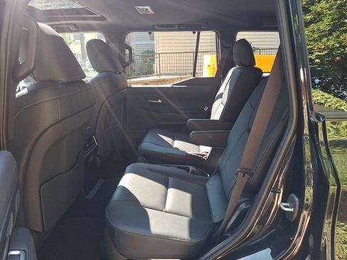 New 2026 Lexus GX 550 AWD/4WD image 6