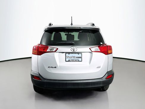 Used 2014 Toyota RAV4 LE AWD/4WD image 6