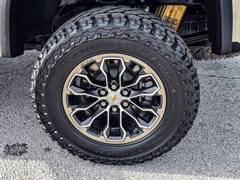 Certified 2022 Chevrolet Colorado ZR2 AWD/4WD image 12