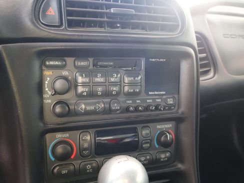 Used 2001 Chevrolet Corvette Base w/ Preferred Equipment Group2 image 22