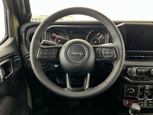 New 2025 Jeep Gladiator Rubicon AWD/4WD image 12