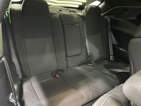 Used 2017 Dodge Challenger R/T w/ Driver Convenience Group image 29