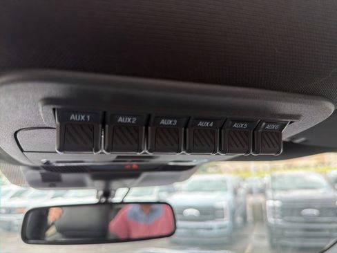 Certified 2023 Ford F150 Raptor w/ Raptor Carbon Fiber Package AWD/4WD image 38