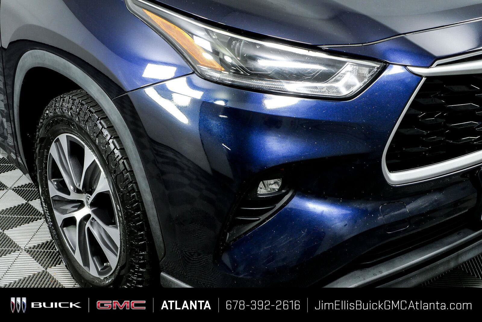 Used 2021 Toyota Highlander XLE FWD image 39