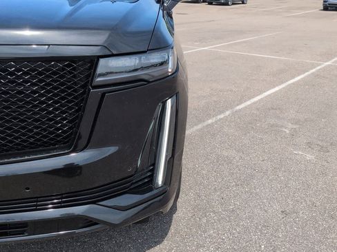 Used 2023 Cadillac Escalade Sport Platinum w/ LPO, ONYX Package AWD/4WD image 10