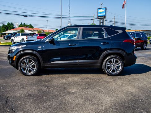 Used 2021 Kia Seltos LX AWD/4WD image 4