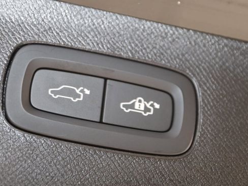 Used 2023 Volvo XC90 T8 Ultimate w/ Protection Package Premier image 53