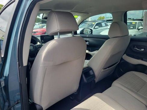 Certified 2025 Honda HR-V LX image 13
