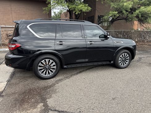 Used 2022 Nissan Armada SL w/ Midnight Edition Package AWD/4WD image 8