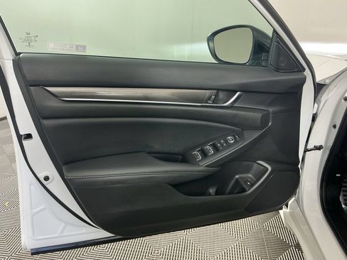 Used 2022 Honda Accord Sport image 13