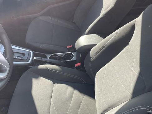 Used 2018 Ford Fiesta SE image 9