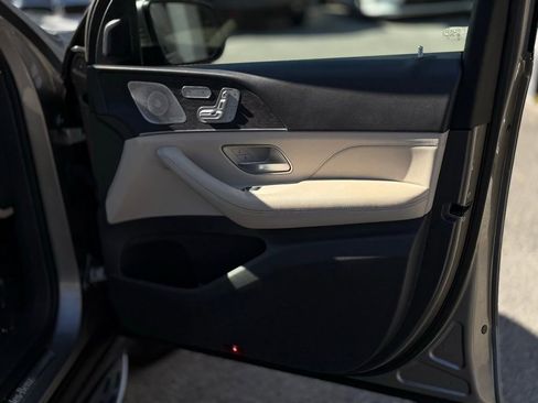 Used 2020 Mercedes-Benz GLS 450 4MATIC image 12