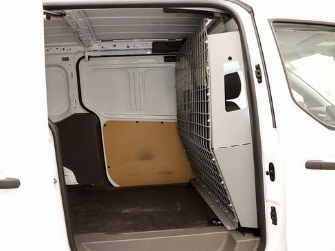 Used 2022 Ford Transit Connect XLT image 24