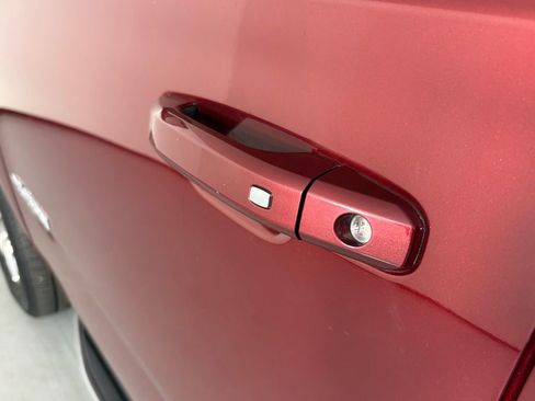 Used 2018 GMC Yukon SLT w/ Open Road Package image 14