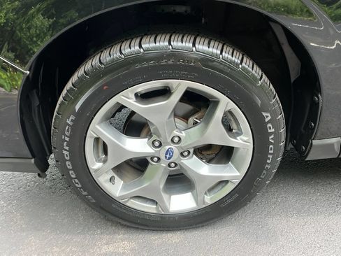 Used 2017 Subaru Forester 2.5i Touring AWD/4WD image 25