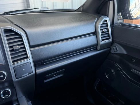 Used 2019 Ford Expedition Max XLT image 39