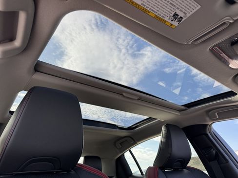 New 2026 Toyota Prius Plug-In Hybrid image 3