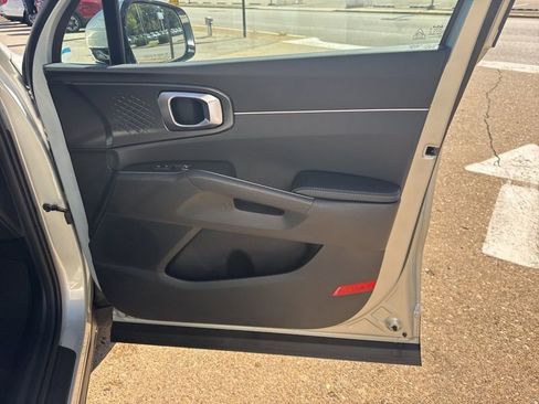 New 2026 Kia Sorento S image 18