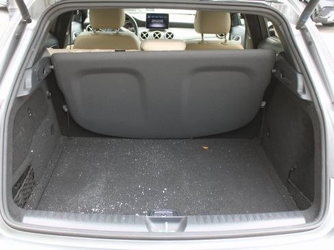 Used 2018 Mercedes-Benz GLA 250 image 8