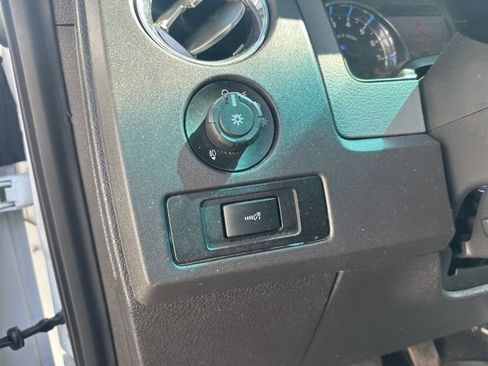 Used 2011 Ford F150 XLT w/ XLT Convenience Pkg image 19