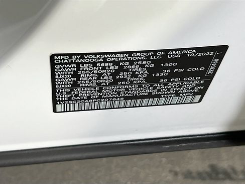 Used 2023 Volkswagen Atlas Cross Sport SEL R-Line image 32