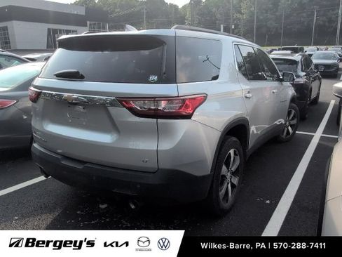 Used 2019 Chevrolet Traverse LT w/ LT Premium Package AWD/4WD image 13
