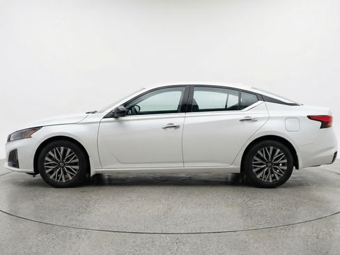 Used 2025 Nissan Altima 2.5 SV image 5