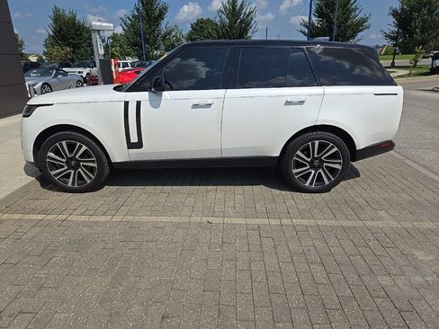 Used 2023 Land Rover Range Rover SE AWD/4WD image 8