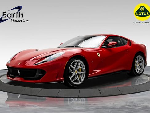 Used 2018 Ferrari 812 Superfast image 1