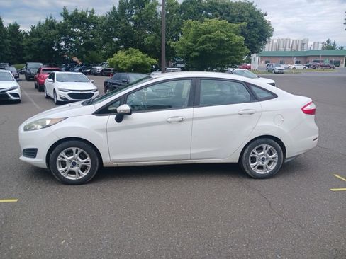 Used 2016 Ford Fiesta SE FWD image 4
