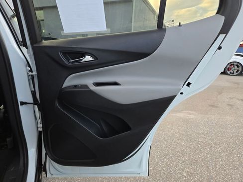 Used 2018 Chevrolet Equinox LT image 46