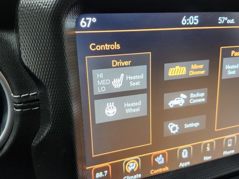 Used 2022 Jeep Wrangler Unlimited Sahara w/ Cold Weather Group image 8