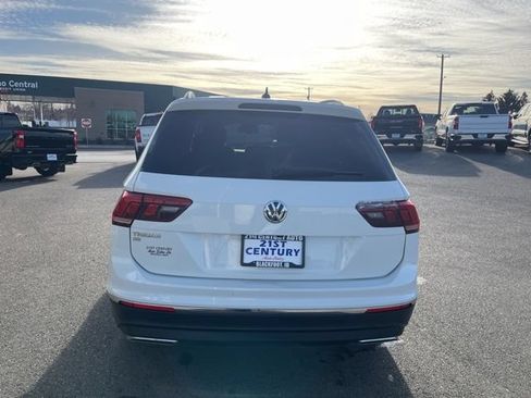 Used 2021 Volkswagen Tiguan SE FWD image 13