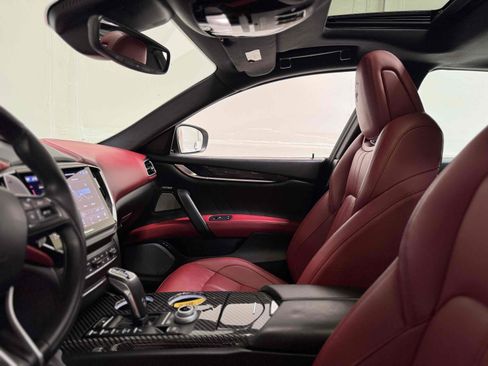 Used 2021 Maserati Ghibli S GranSport RWD image 28