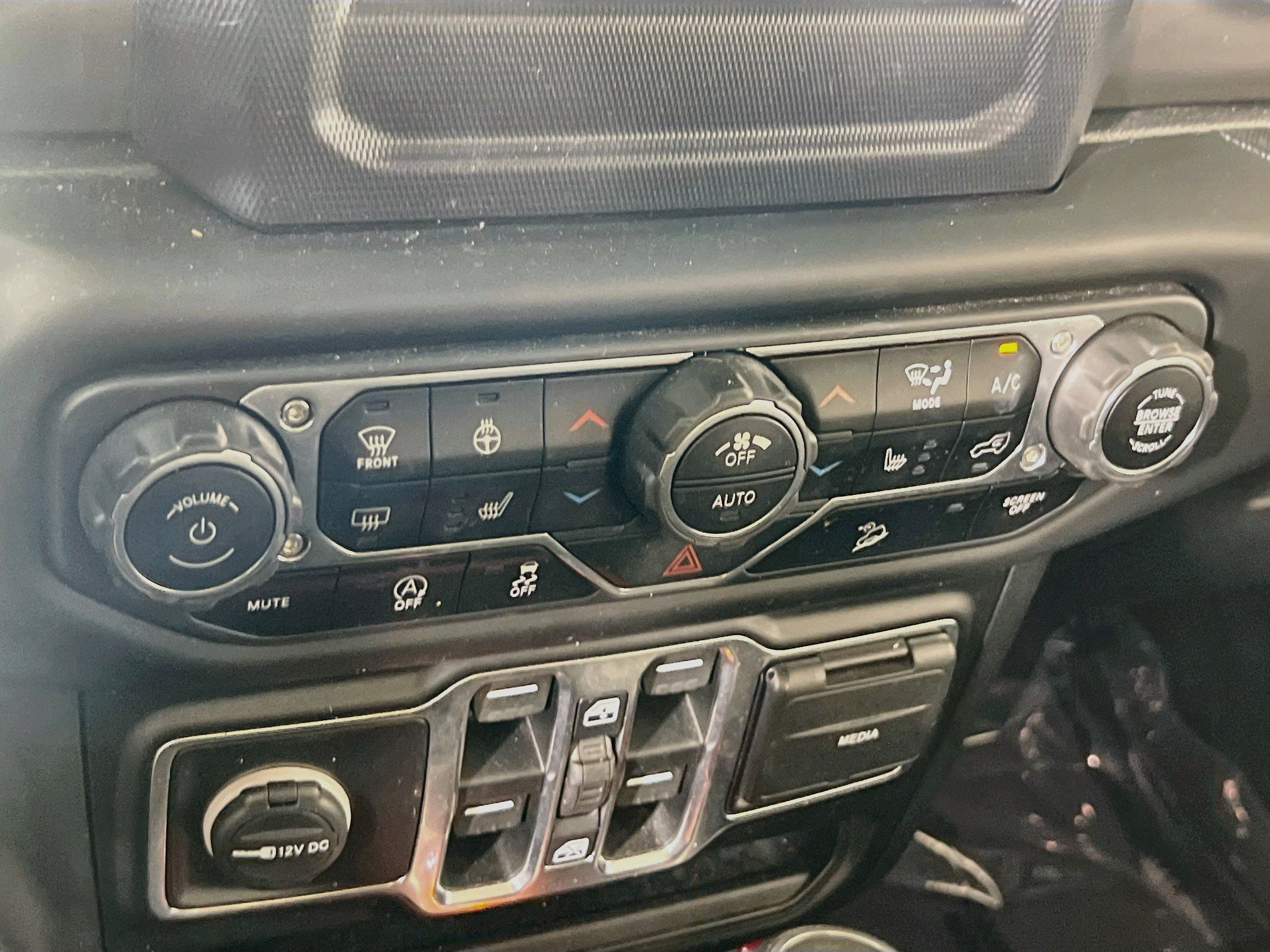 Used 2020 Jeep Wrangler Unlimited Sport AWD/4WD image 15