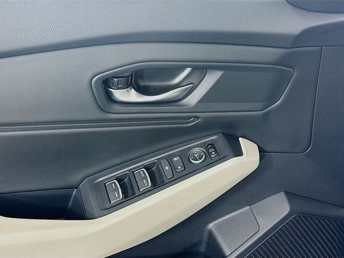 New 2025 Honda Accord SE image 19