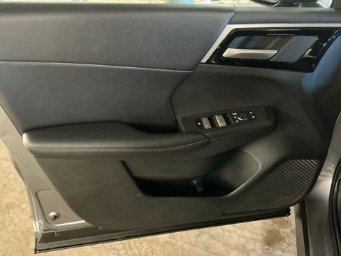 Used 2024 Mitsubishi Outlander SE image 13