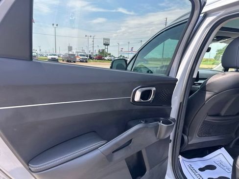 Used 2025 Kia Sorento S w/ Panoramic Sunroof Package FWD image 29