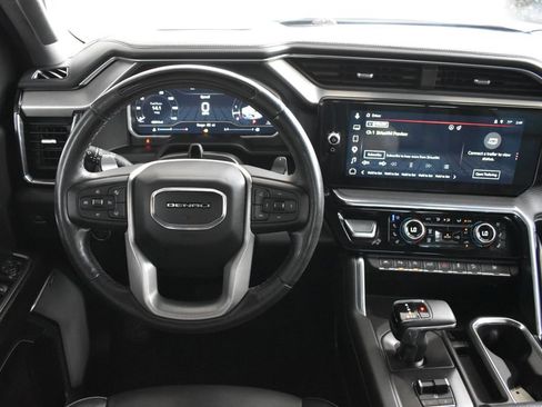 Used 2024 GMC Sierra 1500 Denali AWD/4WD image 3