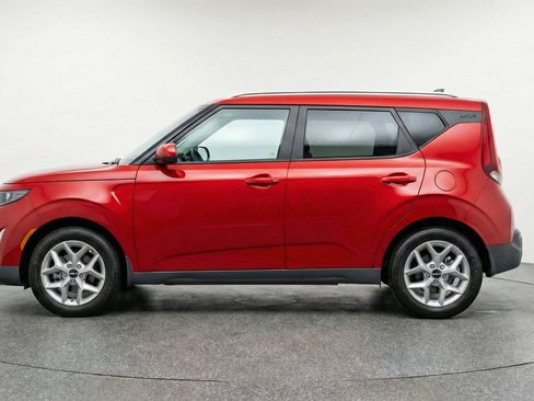 Used 2025 Kia Soul LX w/ LX Technology Package image 5