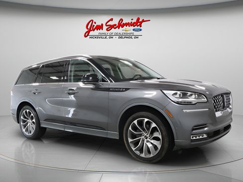 Used 2023 Lincoln Aviator Grand Touring w/ Equipment Group 301A AWD/4WD image 2