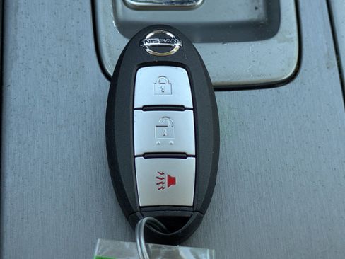 Used 2019 Nissan Murano S image 26