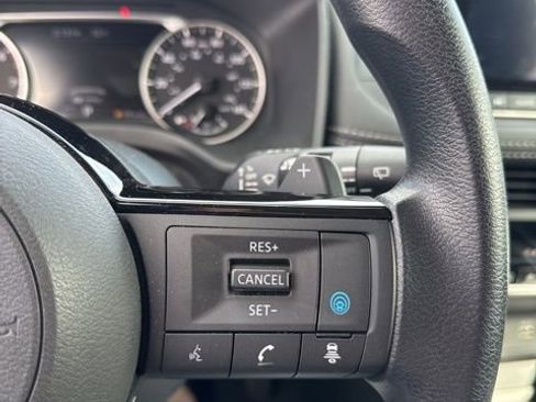 Certified 2023 Nissan Rogue SV image 16