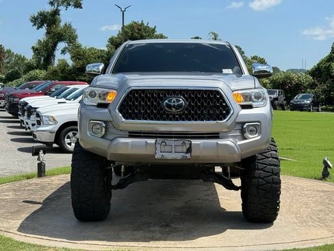 Used 2019 Toyota Tacoma SR w/ SR Convenience Package RWD image 10