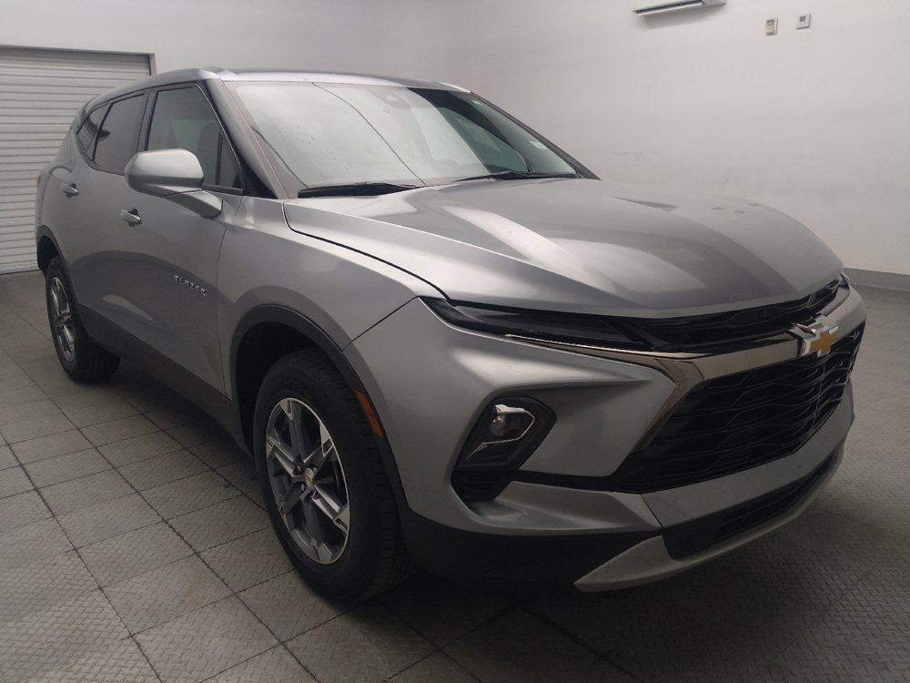 Used 2025 Chevrolet Blazer LT FWD image 13