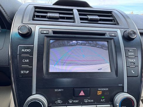Used 2014 Toyota Camry LE image 25