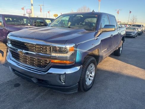 Used 2018 Chevrolet Silverado 1500 LT w/ All Star Edition image 3