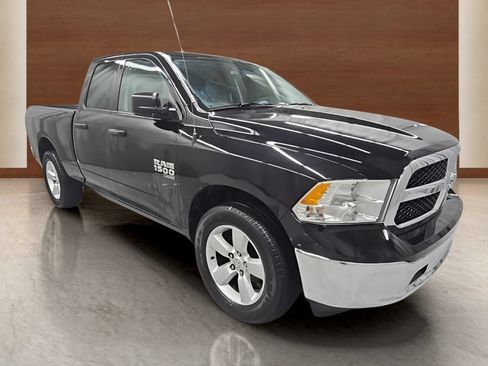Used 2024 RAM 1500 Classic SLT AWD/4WD image 8