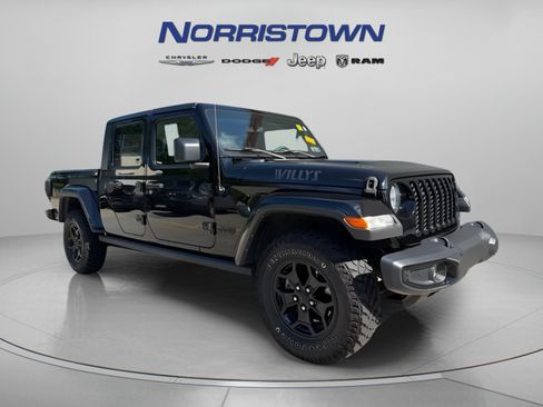 Used 2021 Jeep Gladiator Sport AWD/4WD image 1