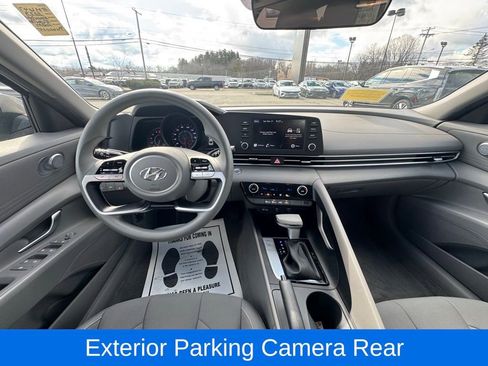 Used 2023 Hyundai Elantra SEL image 14